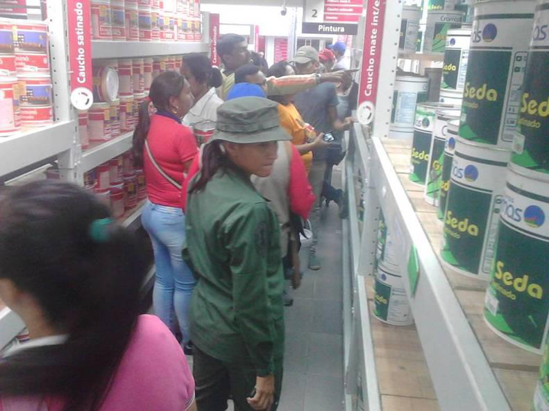 Al fin le comienzan a meter el ojo a los grandes ladrones de los ferreteros; pero cuándo ocurrirá eso en Mérida?....
