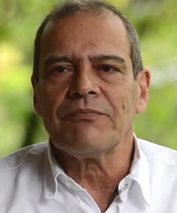 Recomendamos leer este excelente y reflexivo escrito de Julio González Zapata,...