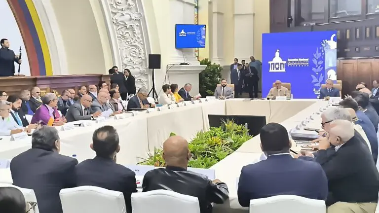 Arranca gran diálogo político entre todos los partidos políticos de Venezuela...