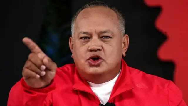 Entrevista a Diosdado Cabello: “Llamamos a los pueblos del mundo a ponerse de pie y defender a Venezuela”...