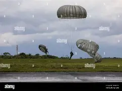 Paracaidista de la Guyana Defense Force (GDF) le manda un mensaje a Venezuela